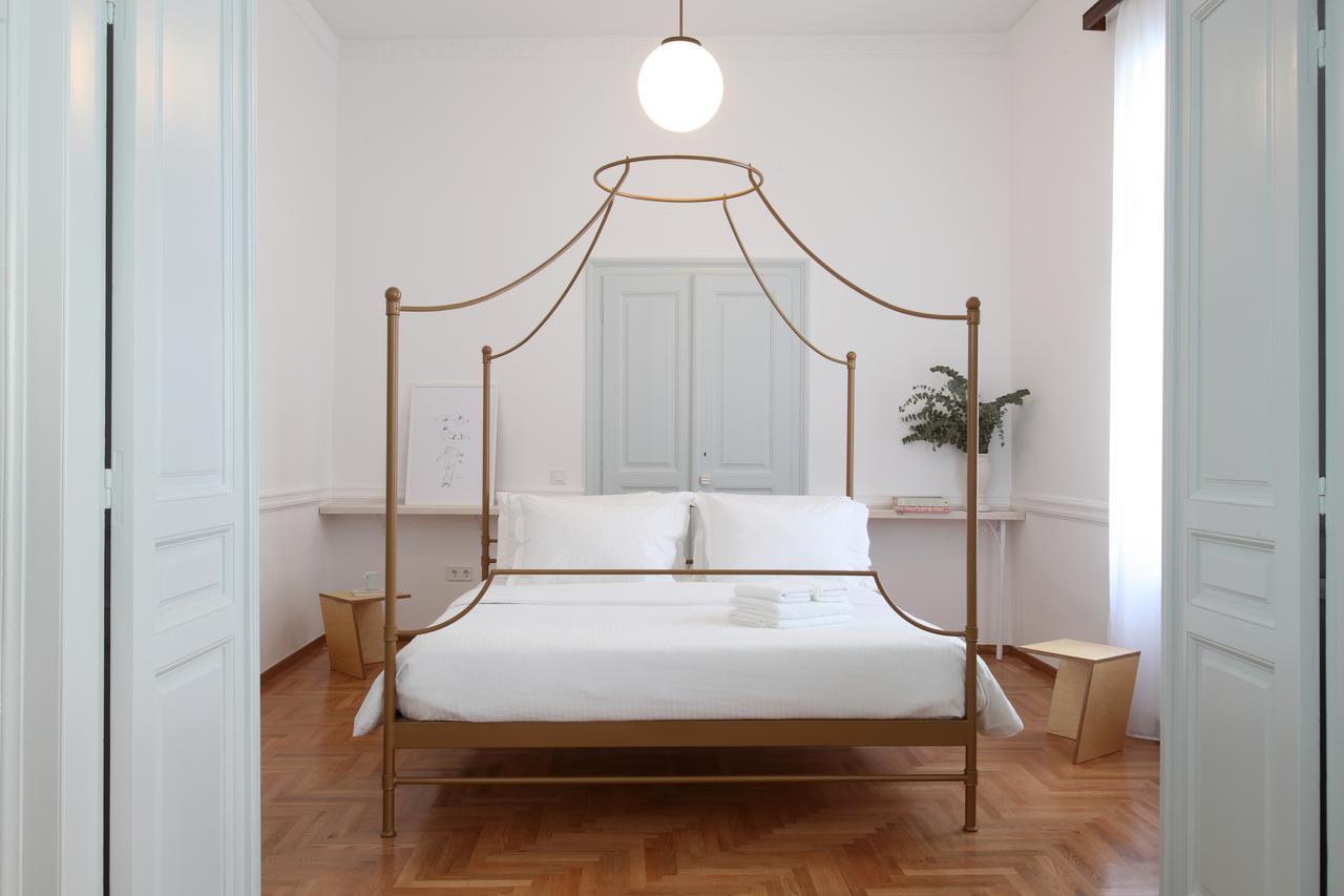 Live In Athens, Thiseio Historic House ภายนอก รูปภาพ