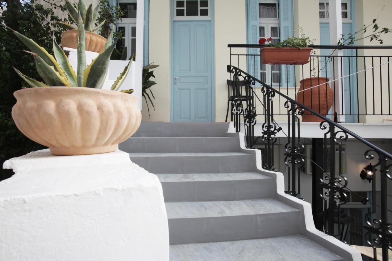 Live In Athens, Thiseio Historic House ภายนอก รูปภาพ