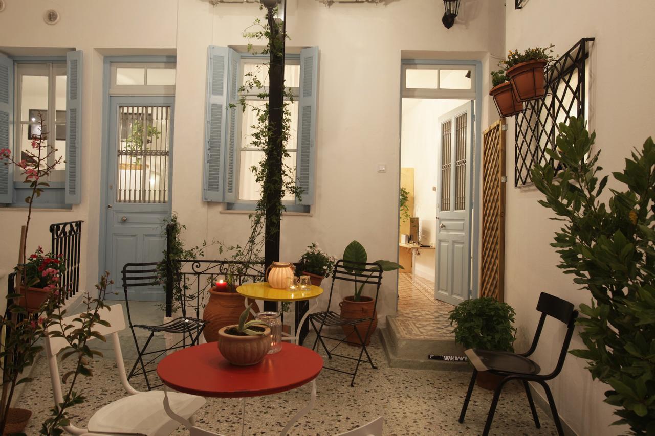 Live In Athens, Thiseio Historic House ภายนอก รูปภาพ